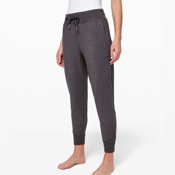 Lululemon Rest for Resilience Jogger
Heathered Moonwalk - Picture 3 of 4